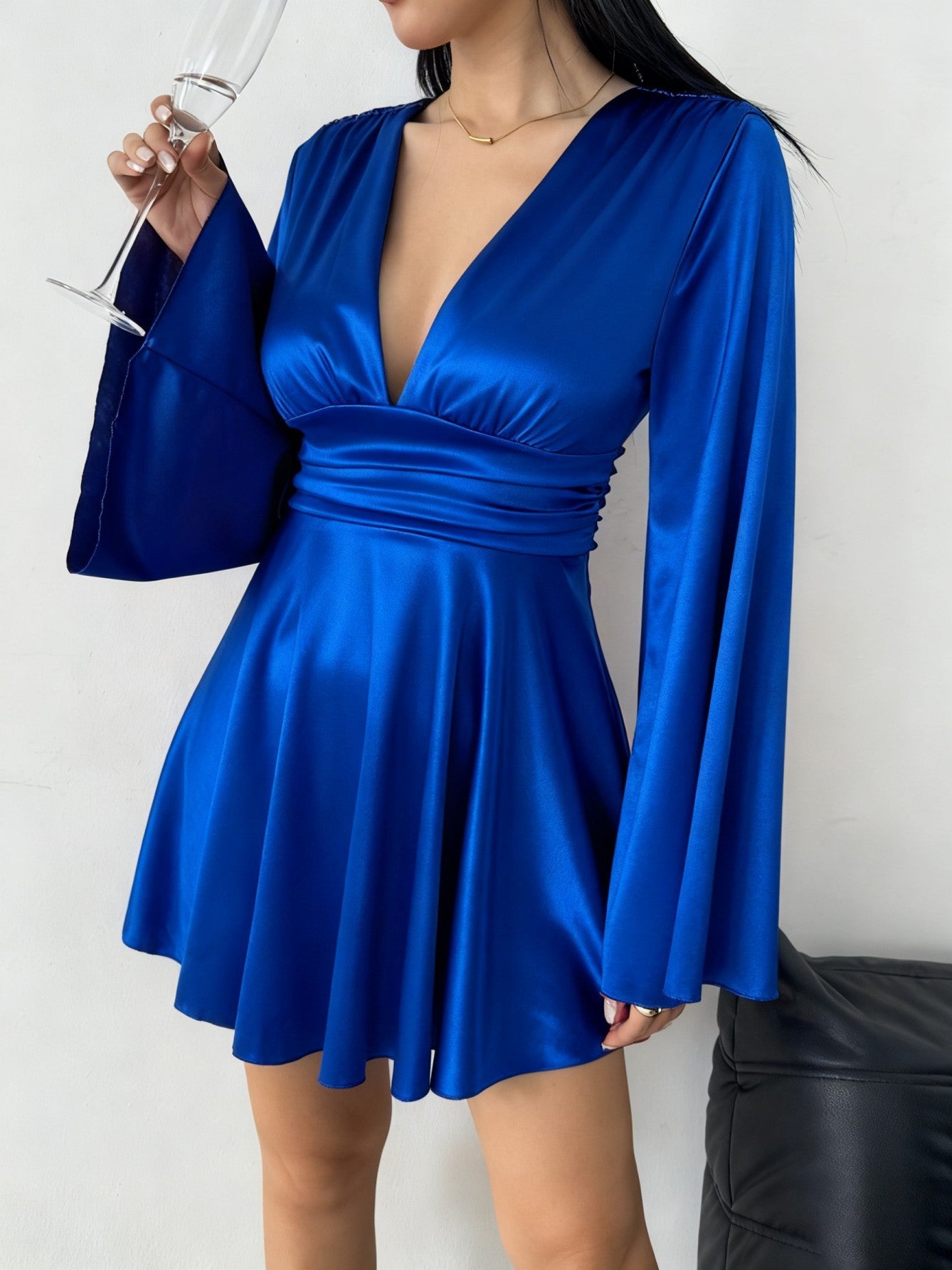 V-Neck Three-Quarter Sleeve Midi Dress – Elegant Solid Color